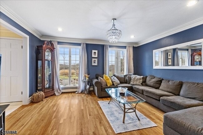 Photo - 167 Douglas Rd