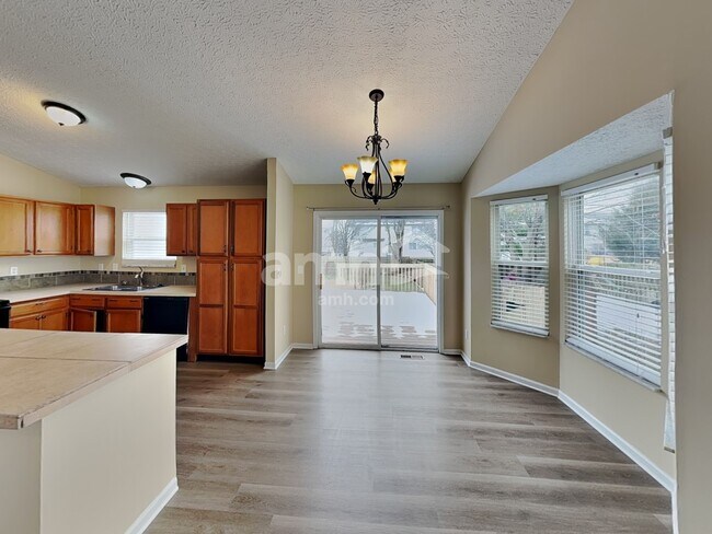 Photo - 6693 Jennyann Way