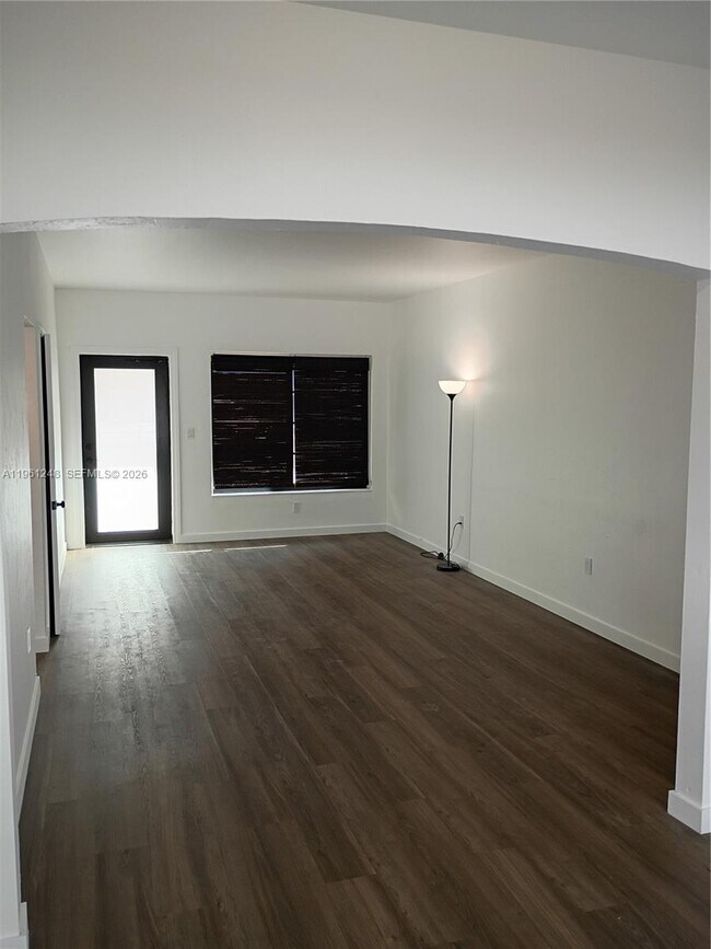 Photo - 235 83rd St Unidad 3