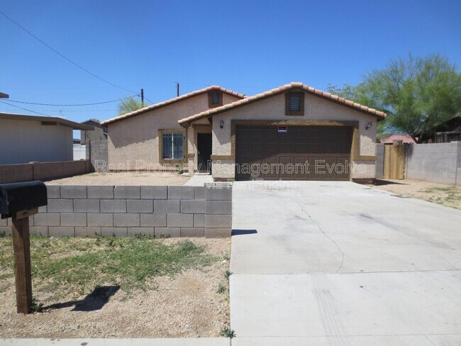 Building Photo - 2950 E Mobile Ln