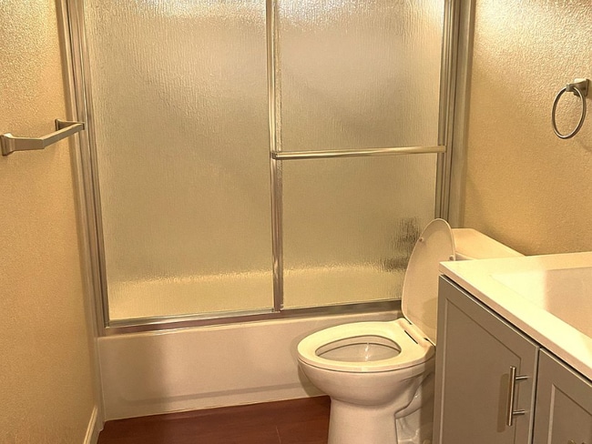 Photo - 2957 43rd St