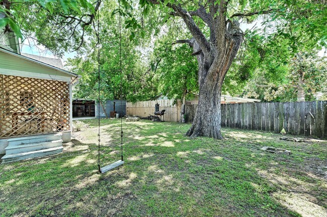 Photo - 1201 Farm St