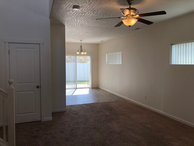 Photo - 1437 SW Junegrass Ln