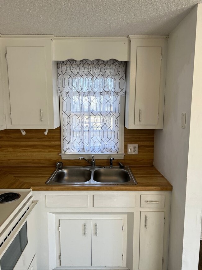 Photo - 1 Bed/1 Bath in Coats