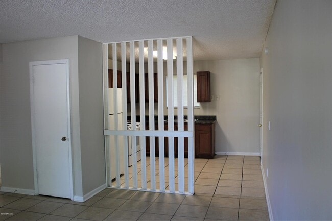 5136 Westchase Ct