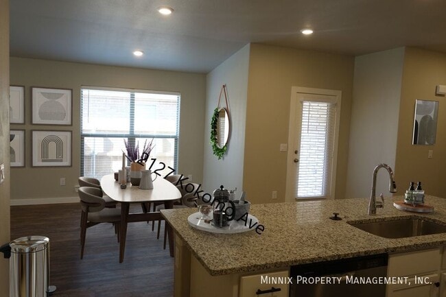 Photo - 2127 Kokomo Ave