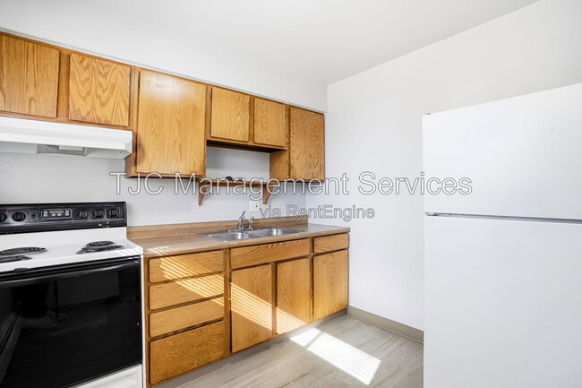 Photo - 970 N Downing St Unit 08