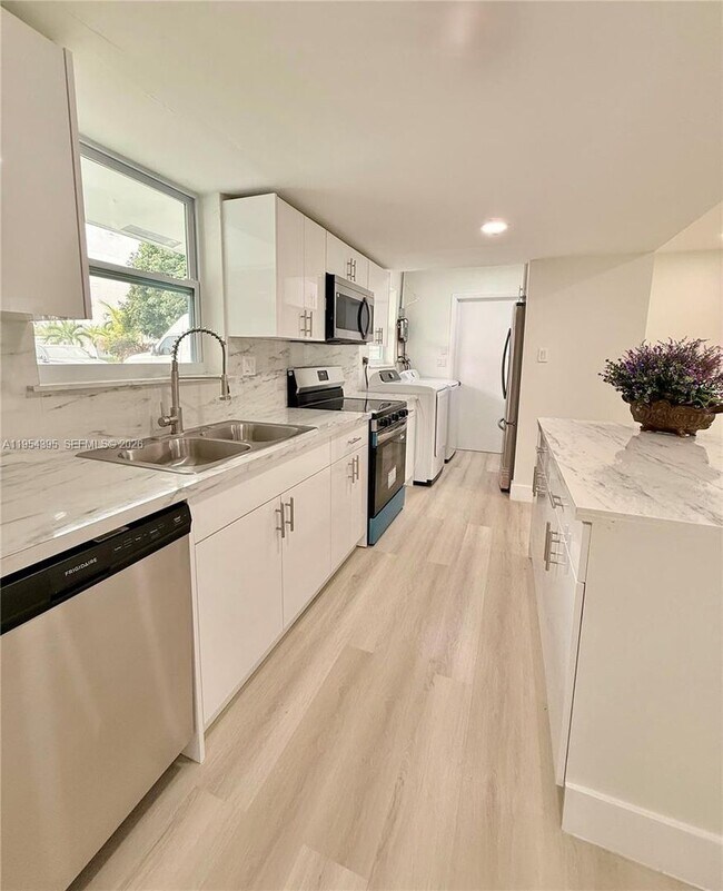 Photo - 4431 NW 13th St