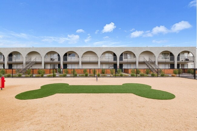Building Photo - The Tallows at Peoria Rental