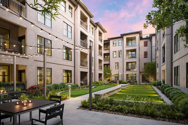 Patio - Elate Bent Tree