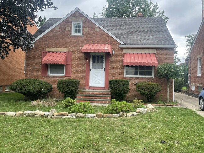 4310 S Parkside Dr Rental For Rent in Brooklyn, OH 