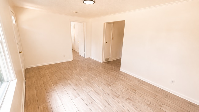 Photo - 2381 Lindbergh Rd
