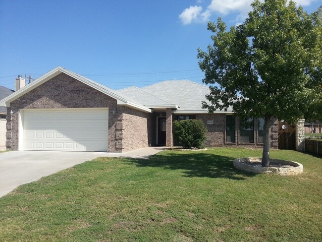 Building Photo - 3306 Edgewood Dr