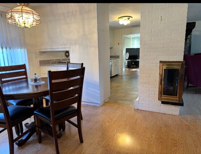 12 Reed Rd