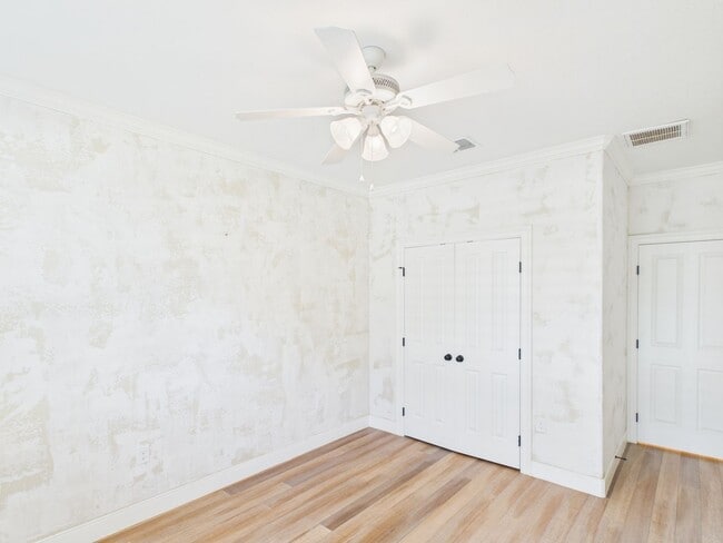 Photo - Modern Comfort: 3 Bed, 2 Bath with Garage & Large Pantry