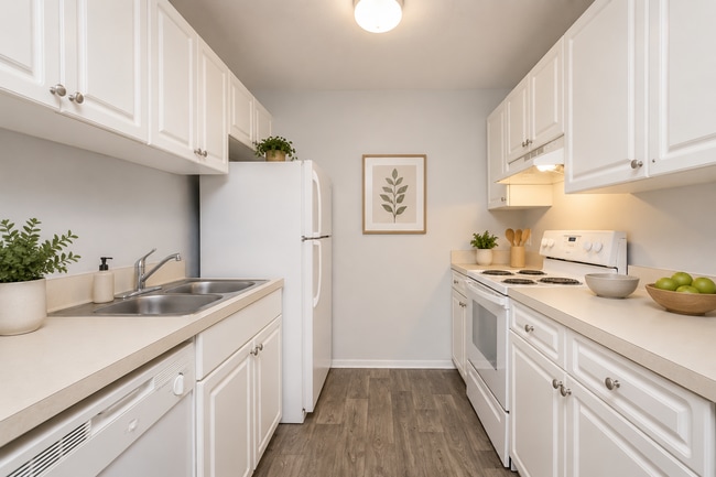 Crown Pointe Apartments