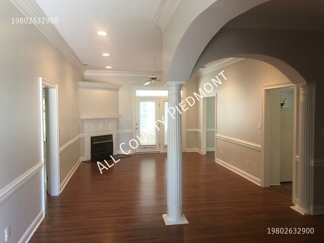 Photo - 509 Scarboro Ln