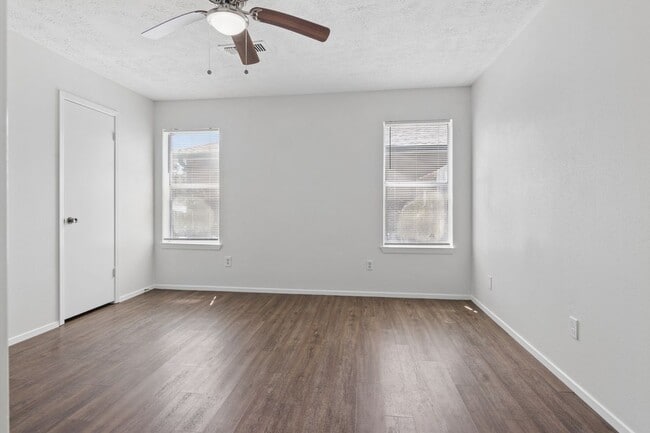 Photo - 2504 Ewell Dr