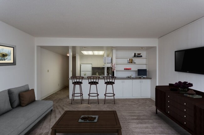 Photo - 667 McVey Ave Unidad 103