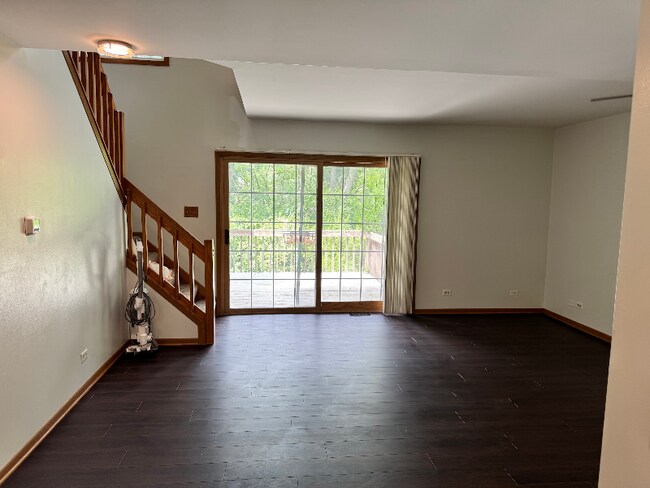 Photo - 1407 Oak Leaf Ln