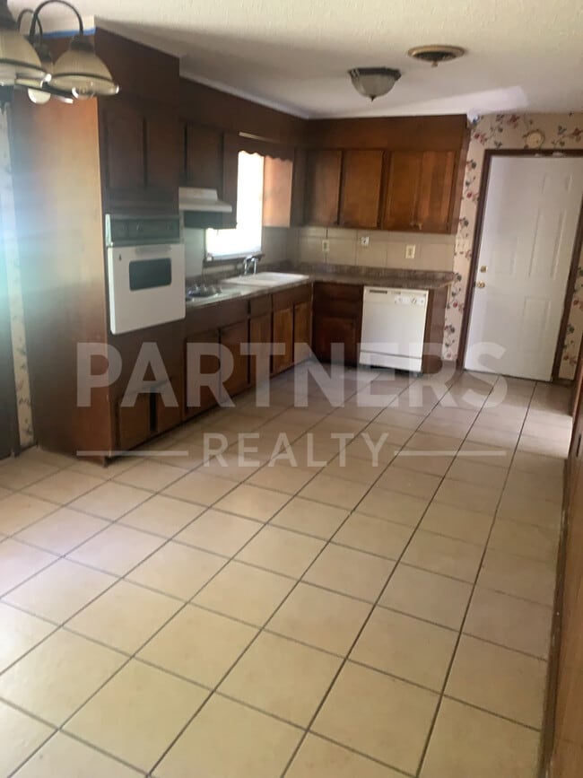 Photo - 4508 Rainbow Rd