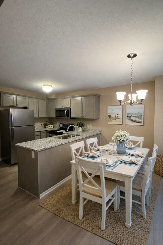 Building Photo - 4861 Pinefield Ave