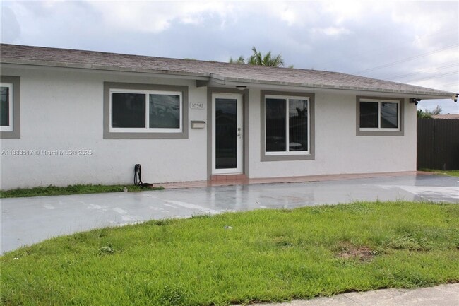 Building Photo - 10542 SW 52nd Terrace Rental