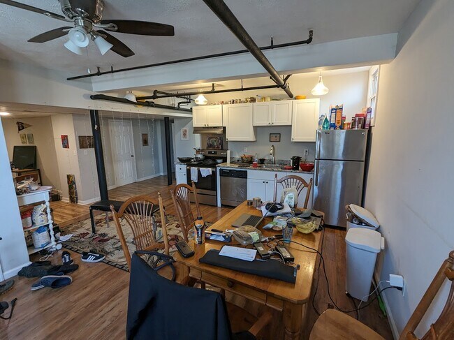 Building Photo - 24 Chester St Rental