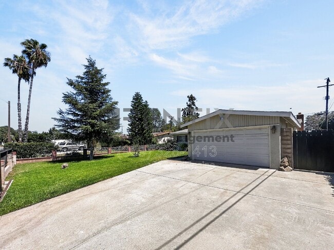 Photo - 12995 Chestnut Ave
