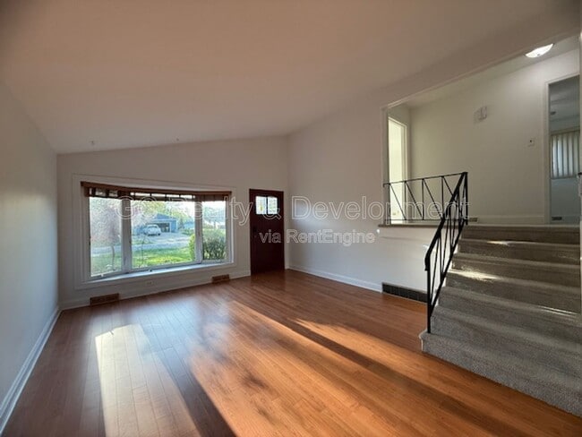 Photo - 2N278 Prairie Ave