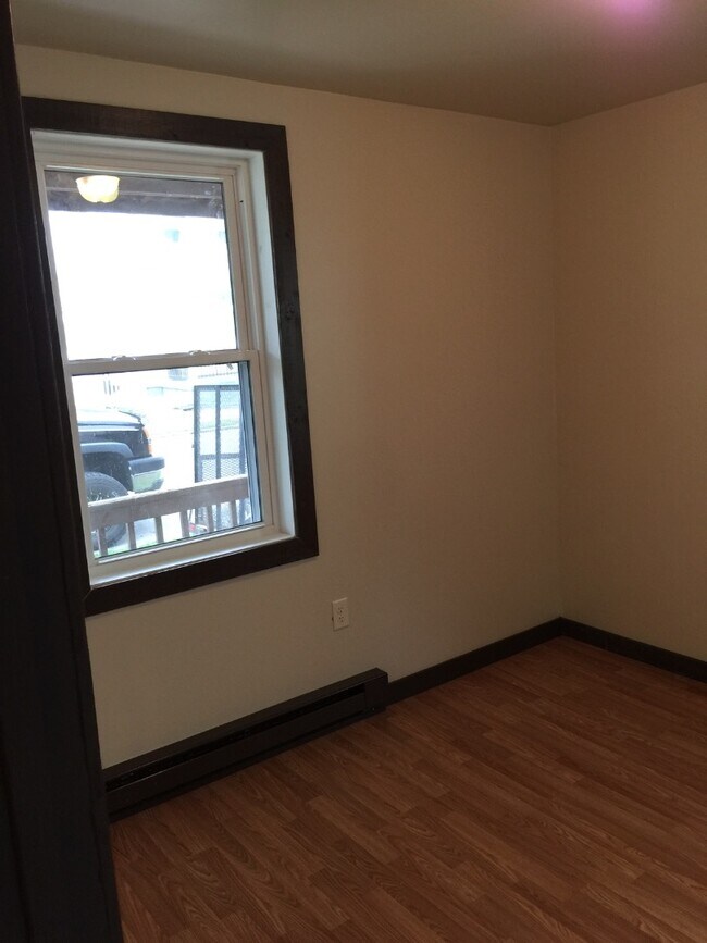 Photo - 128 W Water St