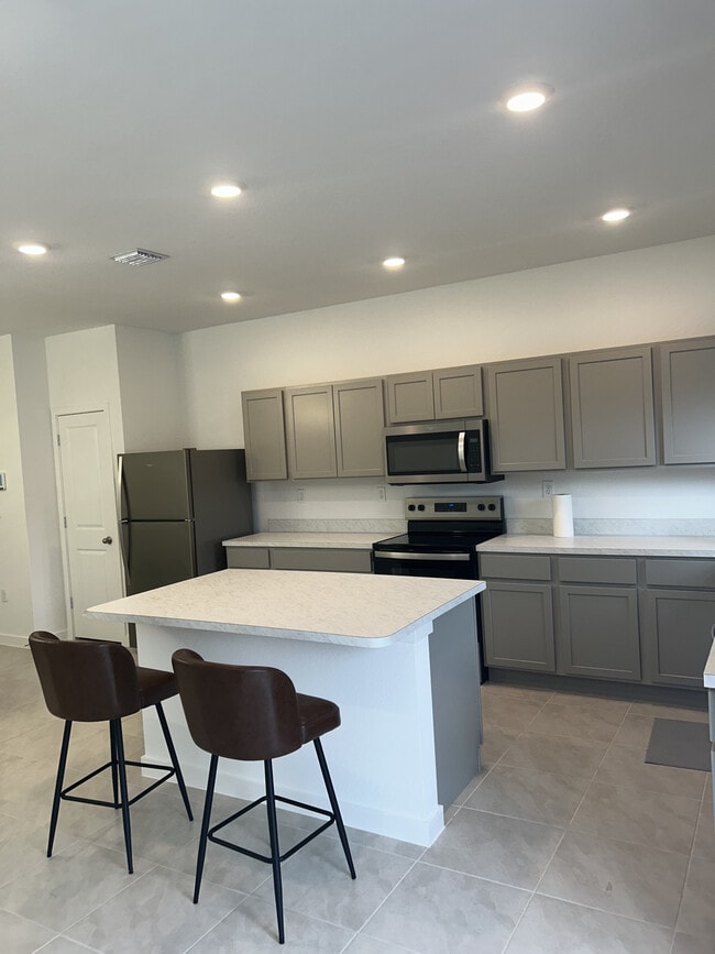 Photo - 876 NW 3rd Way