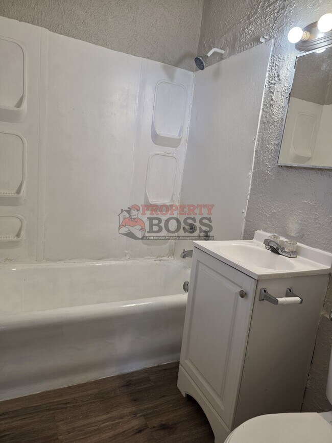 Photo - 1086 Harrison Blvd