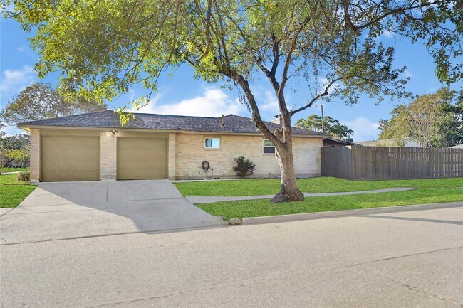 Photo - 8802 Tanager St