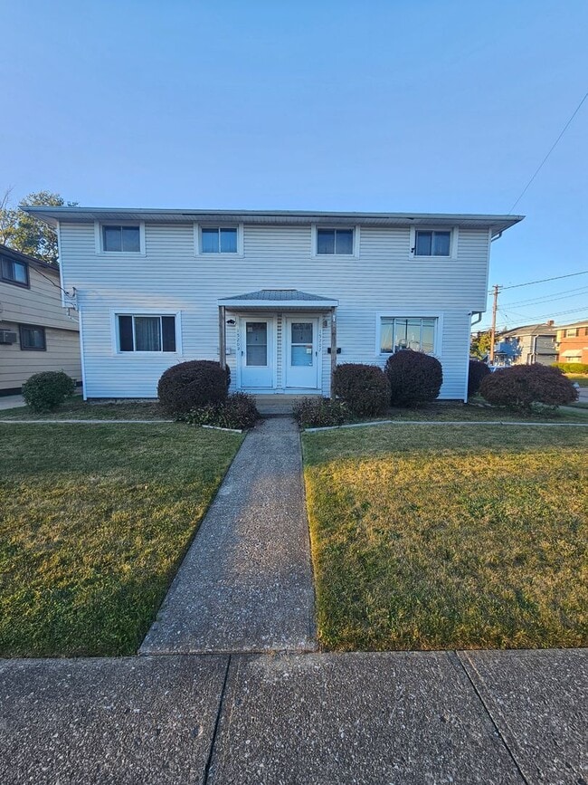 Building Photo - 15202 Aldene Ave Unit 15202 Aldene Ave  A