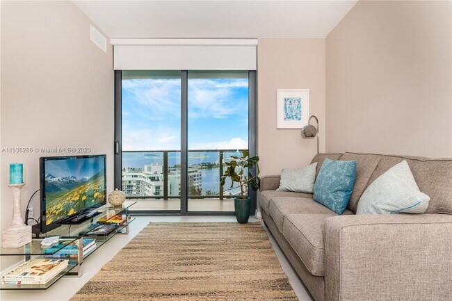 Building Photo - 501 NE 31st St Unit 1604 Rental