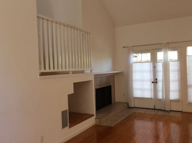 1 Berkeley Ct