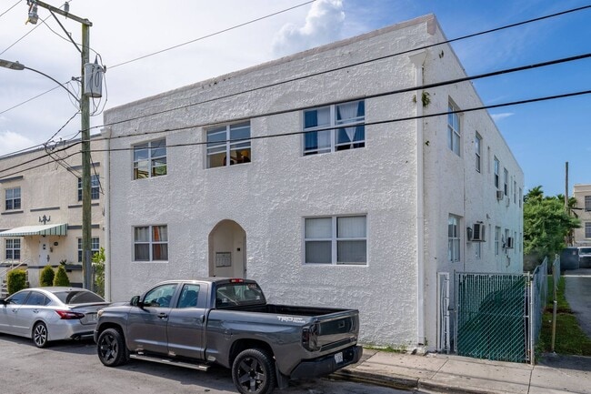 Building Photo - 974 NW 2nd St