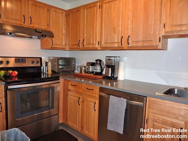 Photo - 125 Trapelo Rd Unit 11