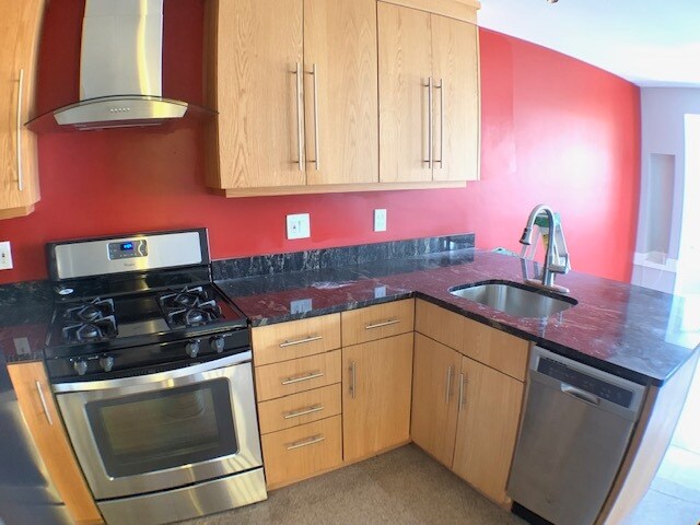 Photo - 8 Bard Ave Unit 3