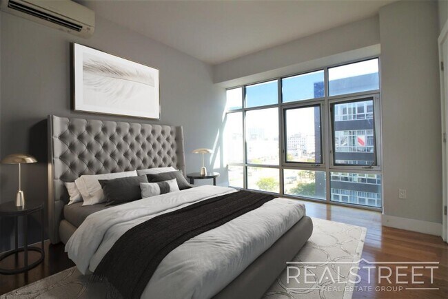 Photo - LUXURY 3 BR 2 Bath in Queens! Unit 415
