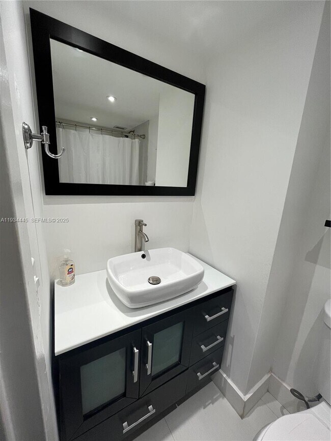 Photo - 200 SE 15th Rd Unidad 11I