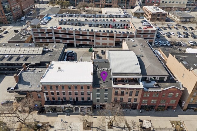 Building Photo - 425 Broadway Unit 2