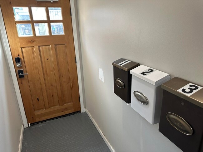 Photo - 137 N Center St Unit 1