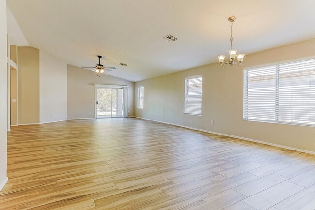 Photo - 510 N Danyell Dr