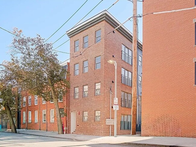 Building Photo - 59 Gove St