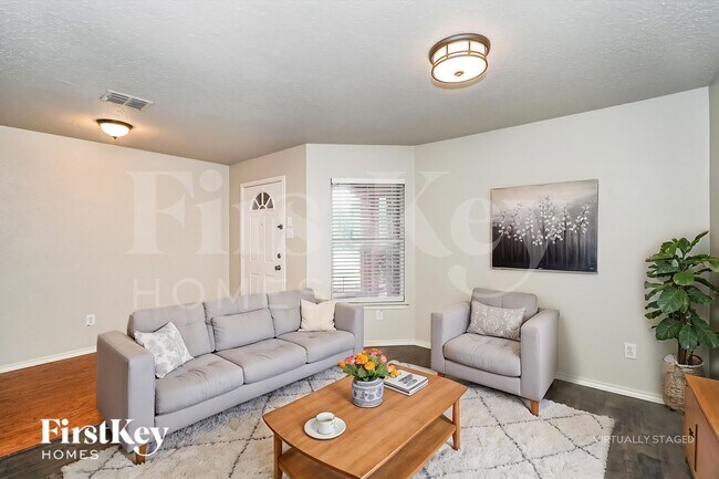 5293 Chessie Cir