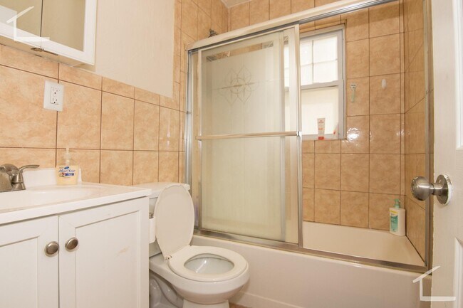 Photo - 169 Winchester St Unit 1