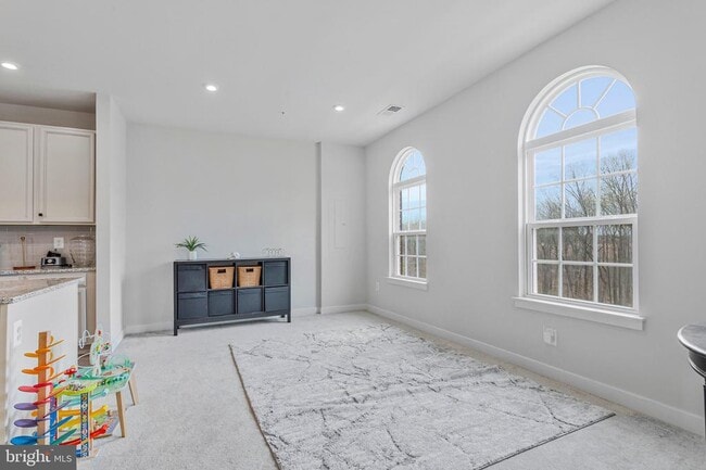 Photo - 10910 Presidential Pkwy