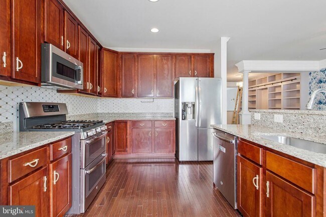Photo - 703 Skippers Ln